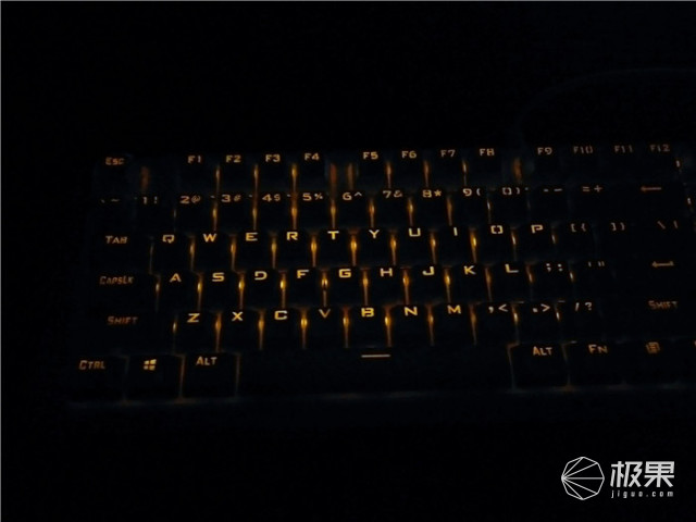 我生活工作中的白马王子，612机械键盘体验