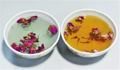 玫瑰花茶泡出来的水是黄色的,玫瑰花茶泡出来是蓝色的吗