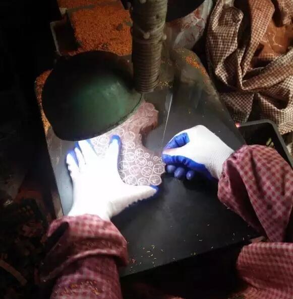 小叶紫檀做佛珠的正确方法,小叶紫檀佛珠怎么制作的