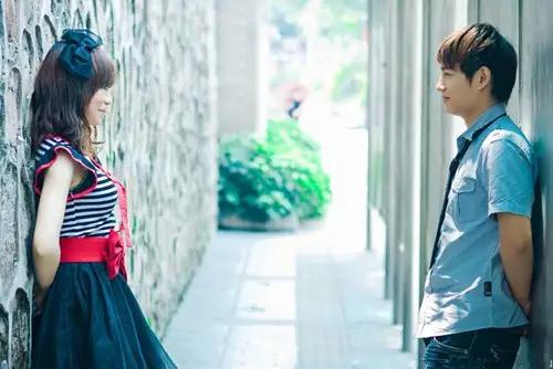 女生唯美句子发qq空间说说,女生发qq空间说说心情