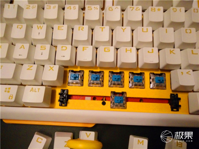 我生活工作中的白马王子，612机械键盘体验