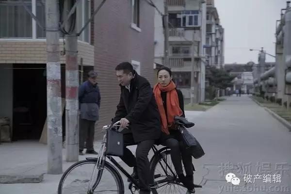 一只崇明土布手包，土就土到底咯