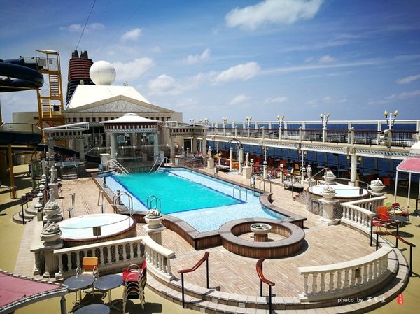 珊瑚海日本,陪你去看海底世界