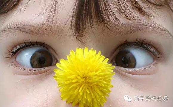 宝宝看起来怎么有点斗鸡眼怎么办,疏忽导致宝宝产生斗鸡眼