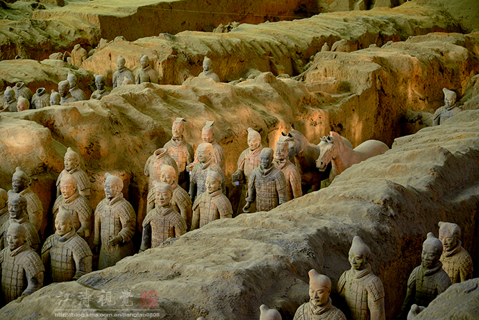 西安秦始皇兵马俑旅游全攻略,西安值得去的地方秦兵马俑