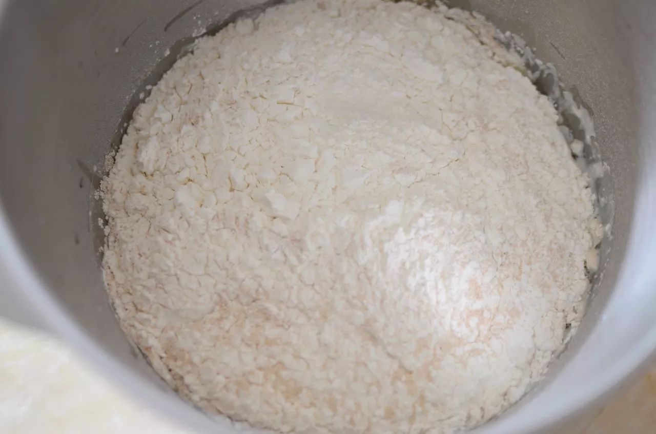 叉烧包流汁馅的调制,蜜汁叉烧包喷香流汁的2个小秘诀