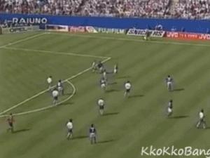 足球史上最伟大的罪人！背影竟藏着天大的误会：他说截肢也要上！