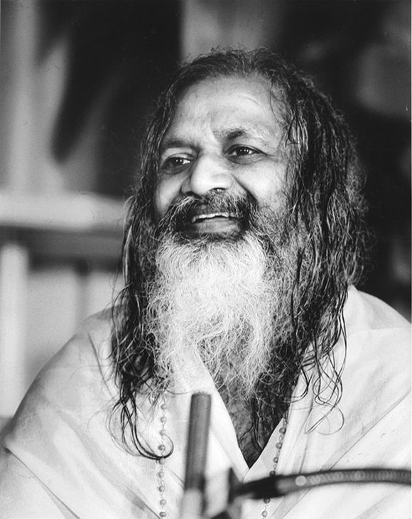 披头士的“精神导师”：他靠明星“上位”，令美国政府拨款鼓励公务员修炼