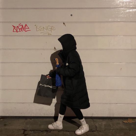 生活不止眼前的枸杞，还有90后老阿姨们包不住的脚踝