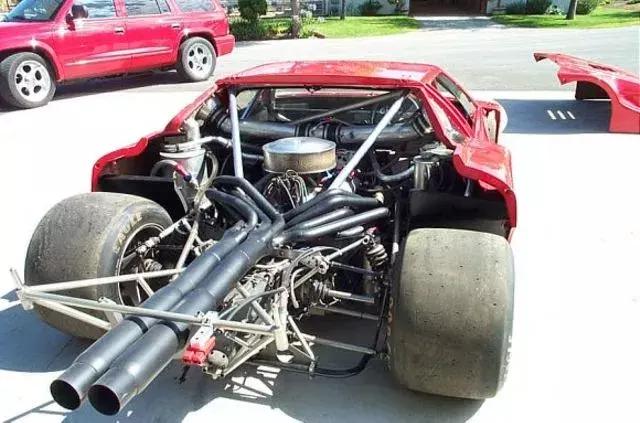 宝马第一台中置引擎超跑M1赛车版，曾经遭遇怎样的挫折？