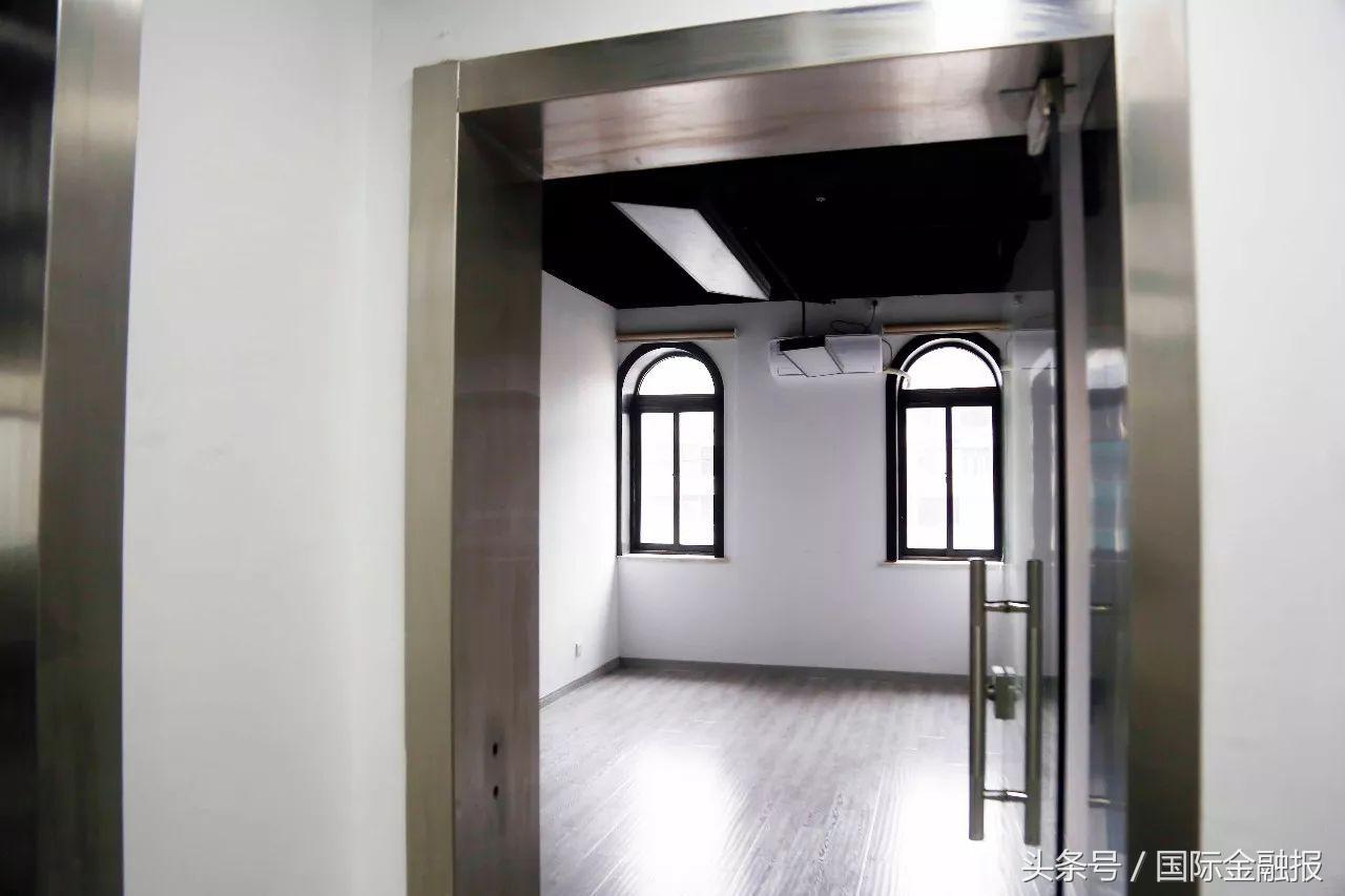 鐙″厰涓夌獰鏄粈涔堝簵,瀹炴帰榛勯噾棣栭グ闂ㄥ簵