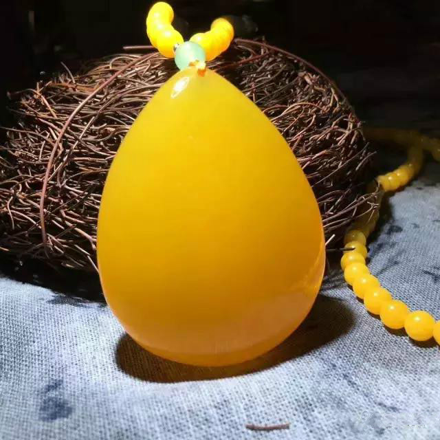 璞缘琥珀坊：碰到这么逼真的“二代蜜蜡”该如何避免吃药？