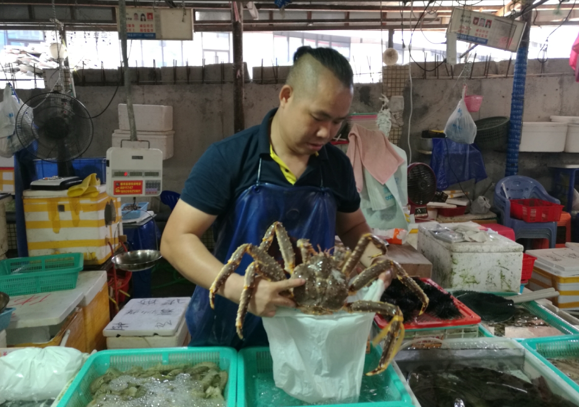 珠海哪里有帝王蟹吃,珠海附近帝王蟹