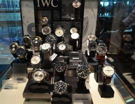 听说迪拜买表很便宜，跟我探究黄金之国的手表秘密