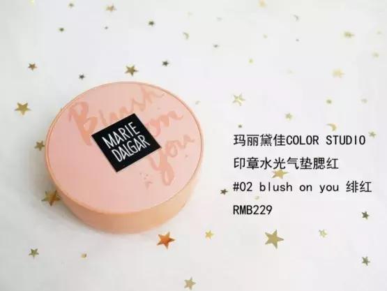 章子怡一身粉色系少女感满满,章子怡清爽有气质宛如18岁少女