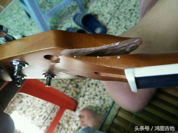 吉他琴头摔了一下,吉他琴头断了怎么恢复无痕