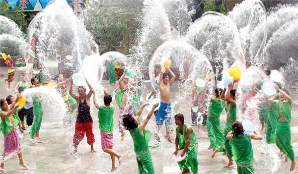 哪些国家或民族过新年,每个国家新年都是一样的时间吗