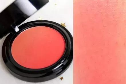 章子怡一身粉色系少女感满满,章子怡清爽有气质宛如18岁少女