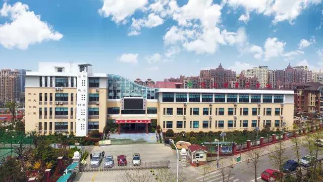 崂山育才校长崔仁波,崂山区育才学校校长