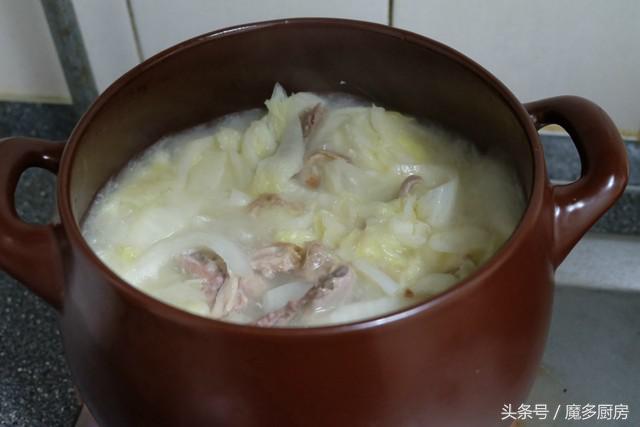 烤鸭架炖鸭汤的最佳搭配,烤鸭的鸭架熬汤怎么做好吃