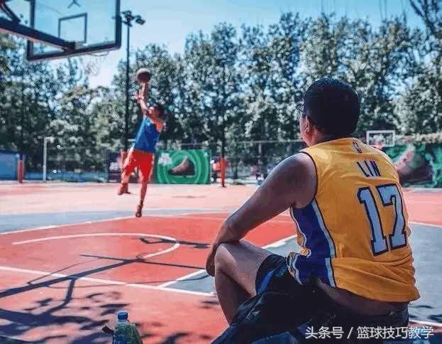 十八岁少年因打篮球被砍致死,篮球冲突致少年遭刀伤亡