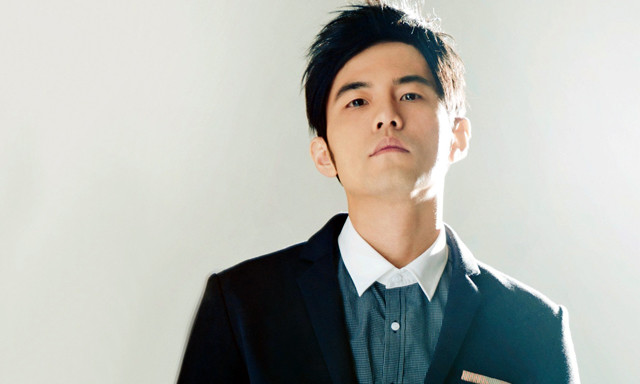 黄家驹谭咏麟经典歌曲,黄家驹28首最经典歌曲灰色轨迹