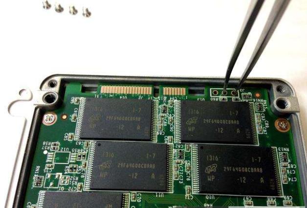 金士顿固态硬盘掉盘,铠侠固态硬盘掉盘