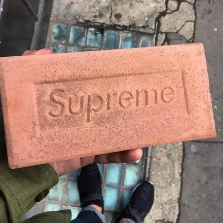 魅蓝发布会砖头邀请函,魅蓝官宣回归今年首款入网