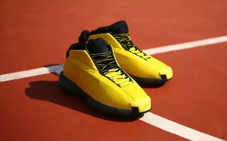 上赛季湖人队9号球员,湖人队历史上穿84号球衣的球员