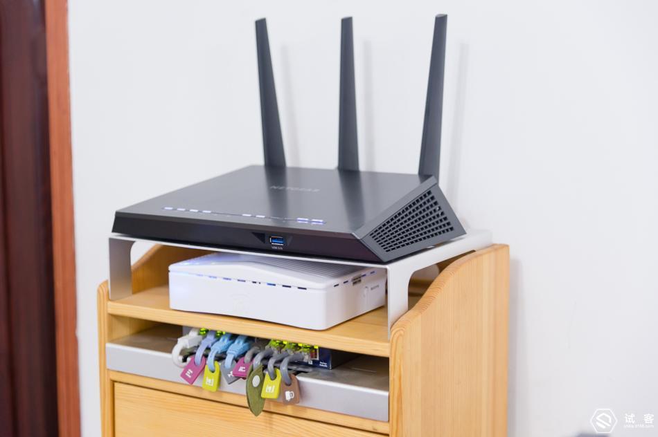 netgear路由器夜鹰r7000,netgear夜鹰r7000路由器