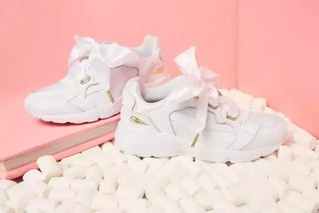 2022颁奖典礼最佳新锐奖,年度最佳设计奖颁奖词