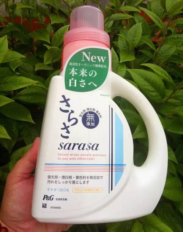 天王嫂带女儿去逛街,天王嫂带女儿逛街