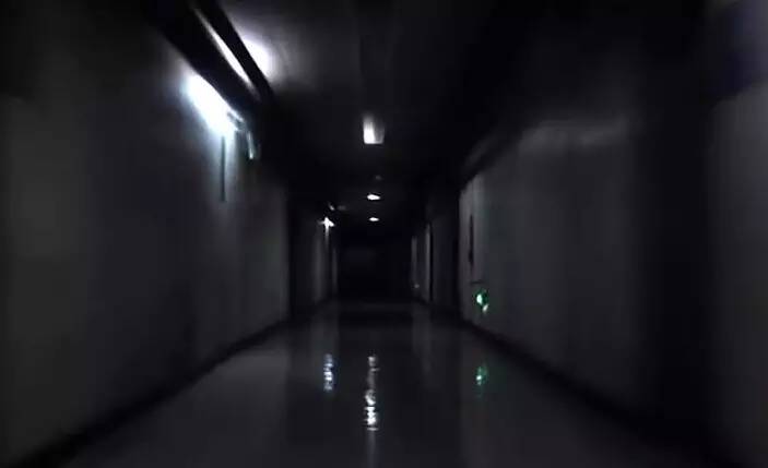 吐槽秀惊悚！现实中的半夜遇到鬼敲门，这次楼主果断搬了家