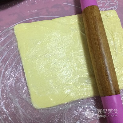 杏仁牛角酥面包做法,羊角起酥面包