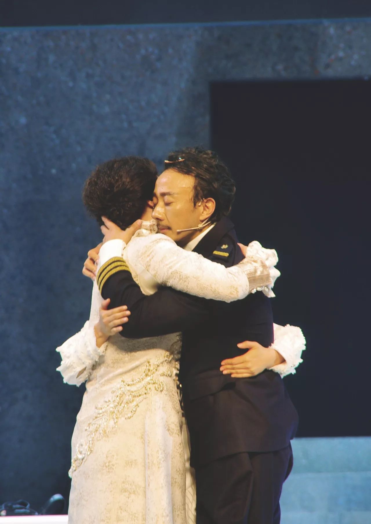 话剧父亲尤雅制作人,尤雅话剧