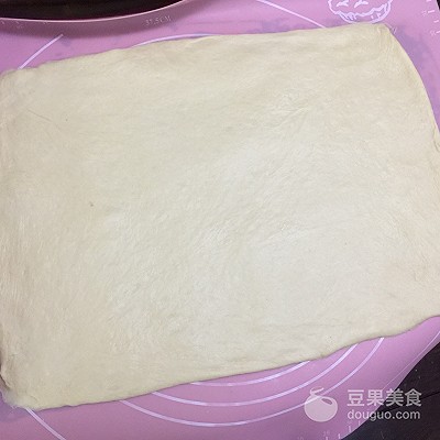 杏仁牛角酥面包做法,羊角起酥面包