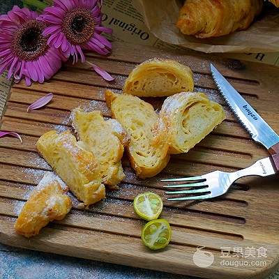 杏仁牛角酥面包做法,羊角起酥面包