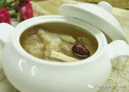 沙参麦冬汤能不能治疗上火,沙参麦冬汤和养阴清肺区别