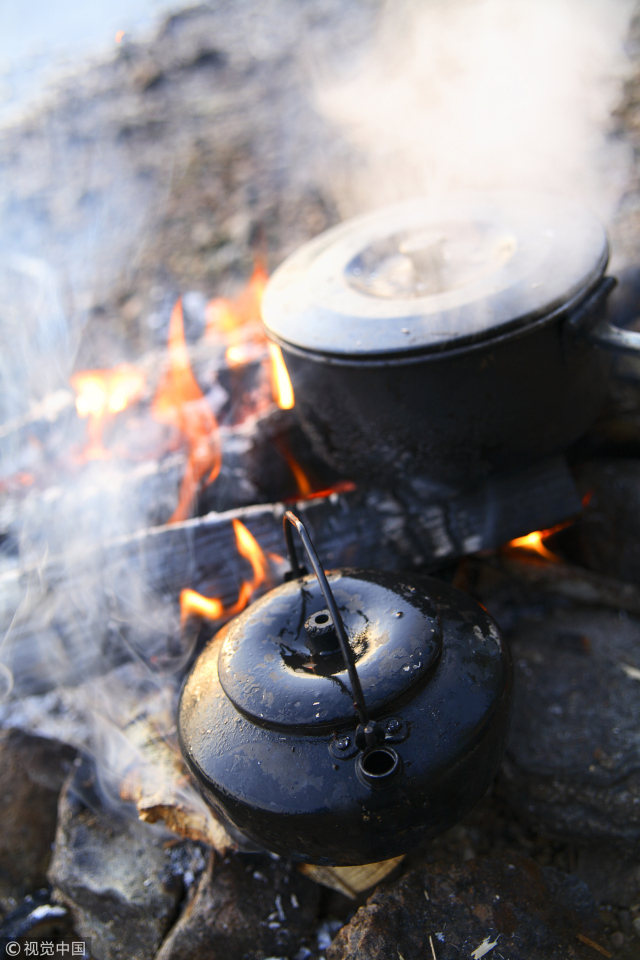 瓷砖上的水垢用什么清洗干净,淋浴房玻璃水垢怎么清洗干净