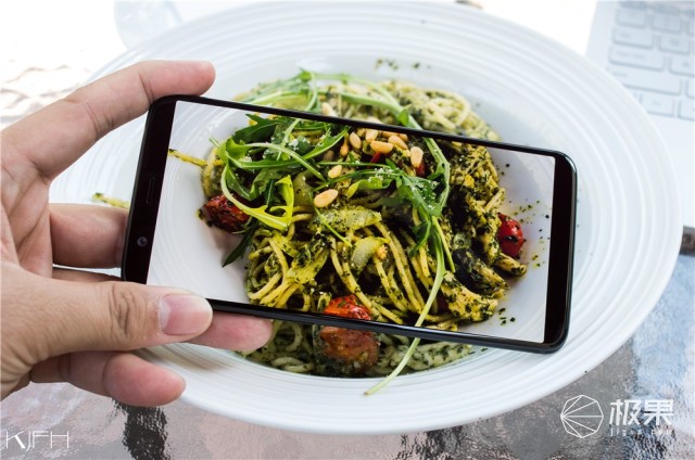 资深极客上手一加5T，顺便给你聊聊它的前世今生