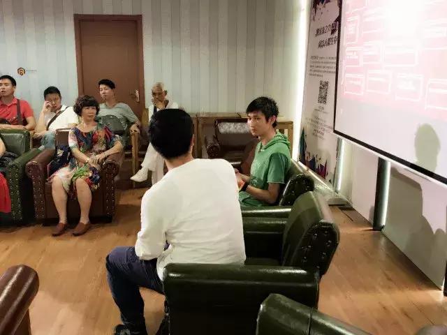 公益在行动风雨同行,公益在行动为时代献爱心