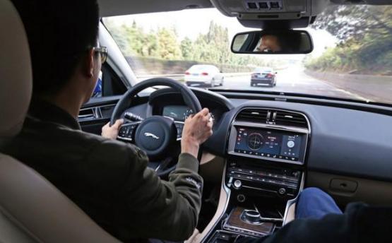 捷豹xel提车撕膜,捷豹xel抠掉奇瑞后的样子