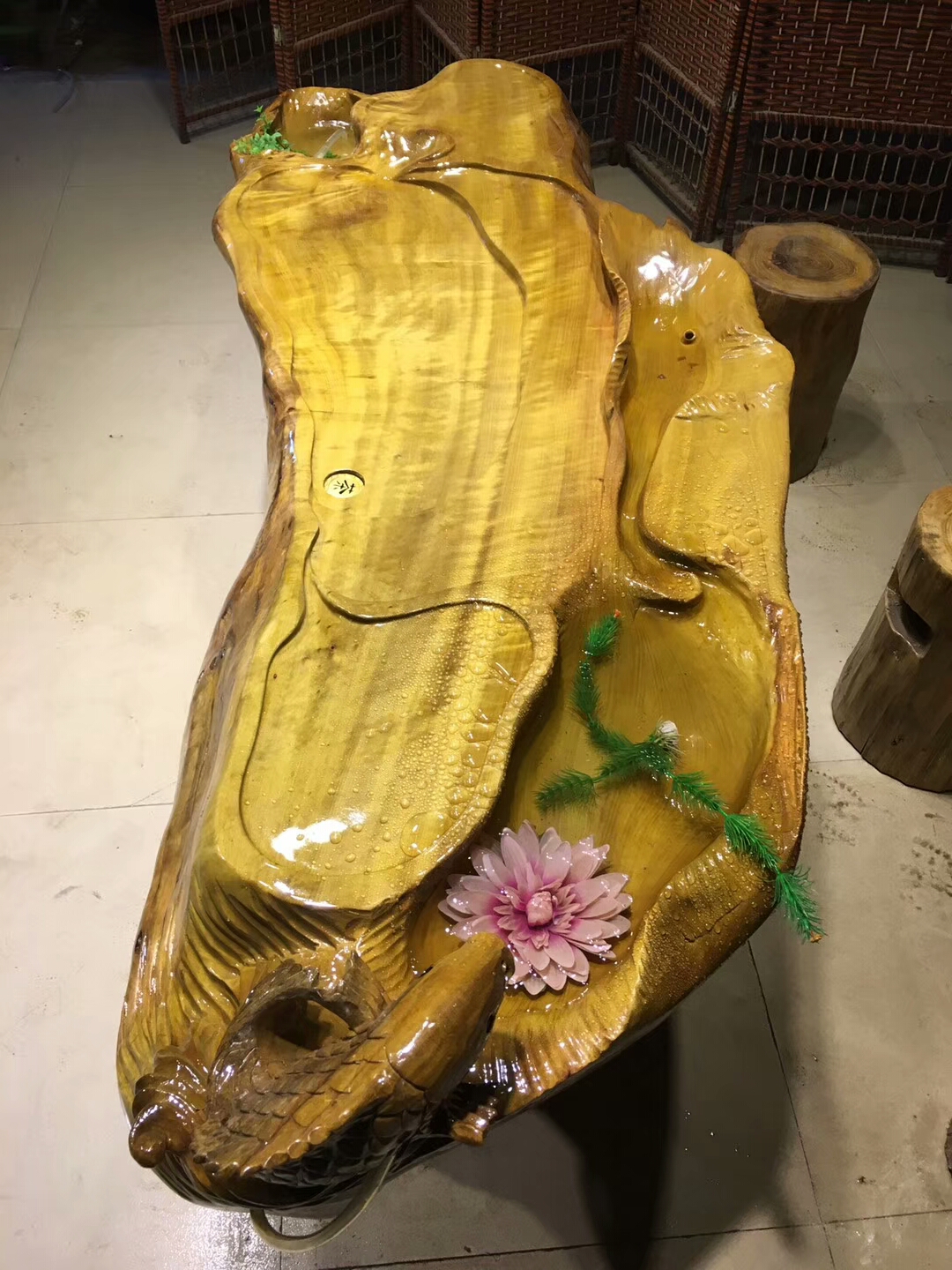 閲戜笣妤犳湪鏍归洉鑼跺彴娆ｈ祻,閲戜笣妤犳湪鏍归洉鑼跺彴鐩存挱