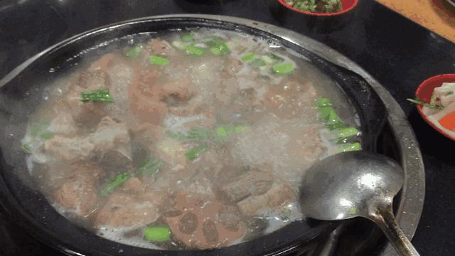 大雪袭城，驱寒暖身，不如来吃藏匿在十堰街巷里的这7家砂锅吧！