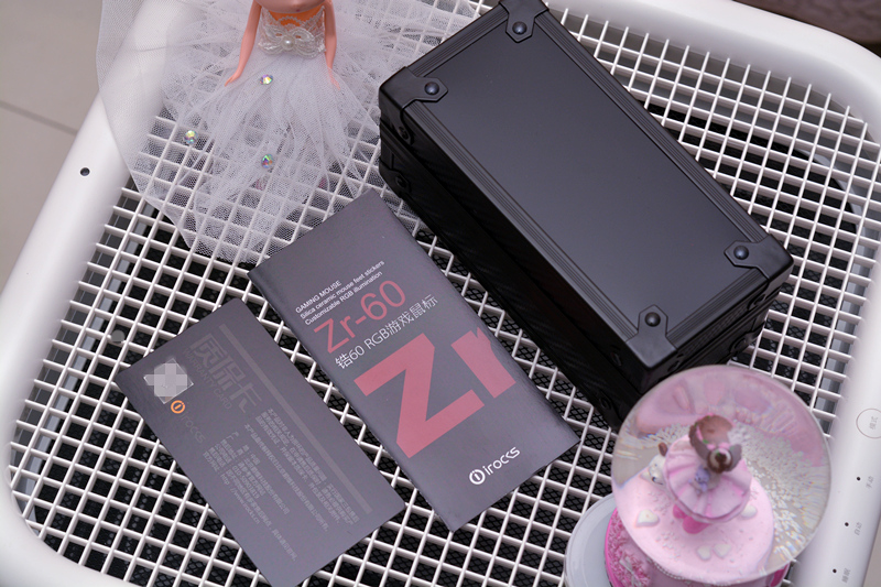 厉害了，鼠标也上“*火军**箱”，I-ROCKS锆Zr-60电竞鼠标开箱体验