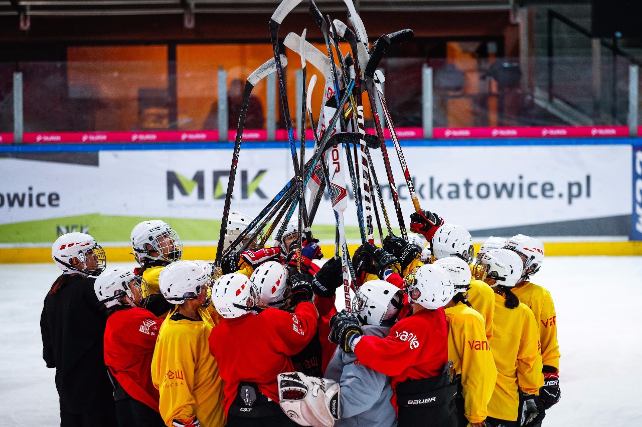 u18女冰世锦赛名单,女冰世青赛冰球中国u18