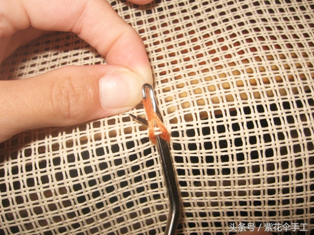 旧毛线盖毯编织手工制作视频教程,旧毛线怎么废物利用织毯子