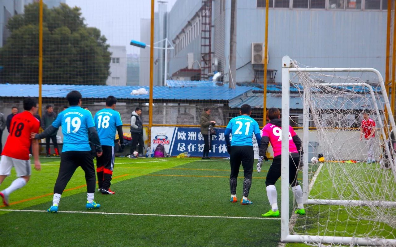 2017第二届哇咔老男孩冠军联赛顺利闭幕