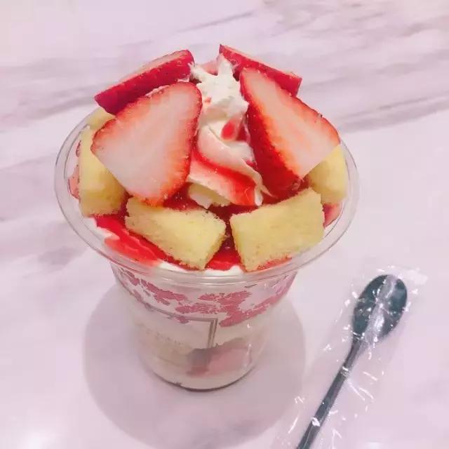 魔都颜系甜品,草莓甜品推荐
