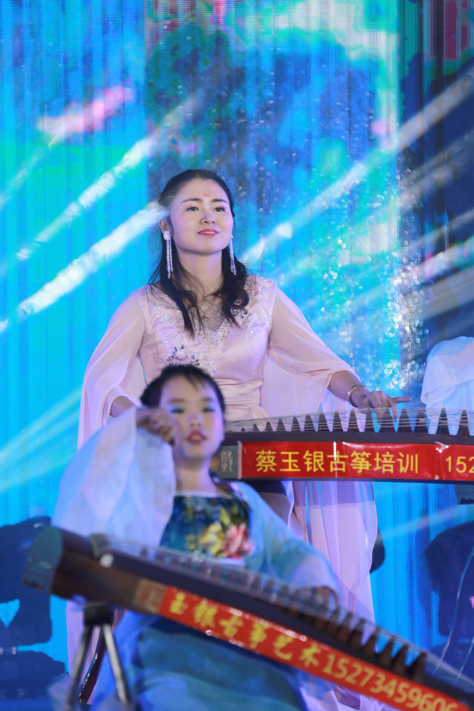 古筝演奏青花瓷,好听又简单的青花瓷古筝